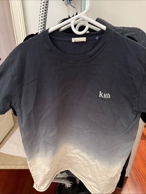 Kith Ombre Navy to Cream Short Sleeve Tee